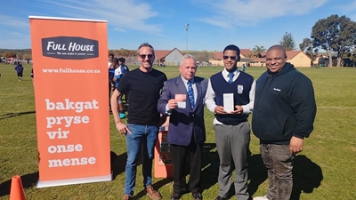 Meubelgroep skenk groot vir Hoërskool Heidelberg