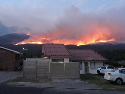 Update: Fire on Outeniqua mountain