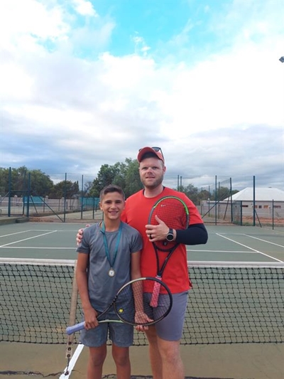 Westraad wen tennistoernooi