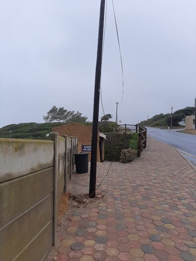 Alert: Low-hanging cables