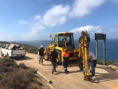 Insurer sponsors safety barriers on Voëlklip