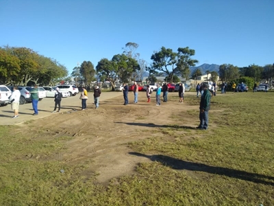 Wagtyd van 4 ure vir nuwe motorlisensie