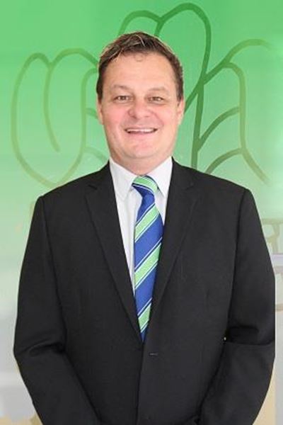 Toeskouers weer by sport toegelaat