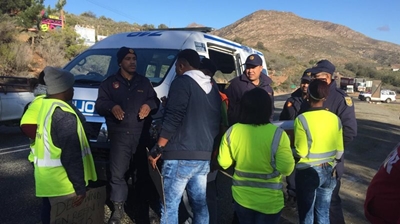 Verkeerswerkers betoog vir oortyd