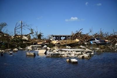 North Carolina faces ‘long night’ as Dorian’s Bahamas toll rises