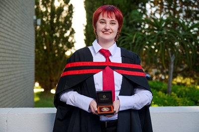 Briljante wiskunde-presteerder met US se gesogte Kanseliersmedalje vereer