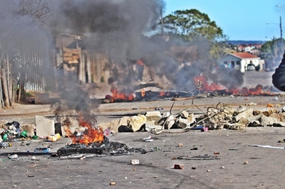Blockading roads is a criminal act