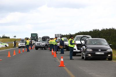 Safety in numbers at roadblock