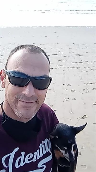 Love me, love my dog – actor
