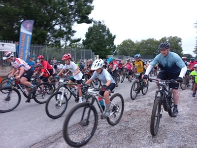 Bergfietsry-marathon skop af