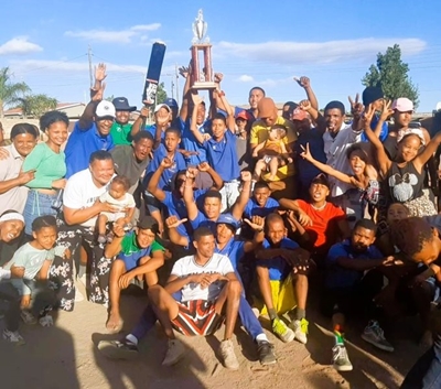 Tornado's klop Pro Stars in spannende eindstryd
