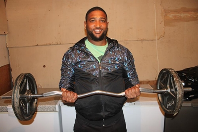 Jong entrepreneur bou aan sy eie gimnasium