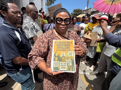 Backyard dwellers demand land from Bitou 