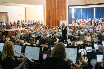 Come, all ye faithful and enjoy this concert