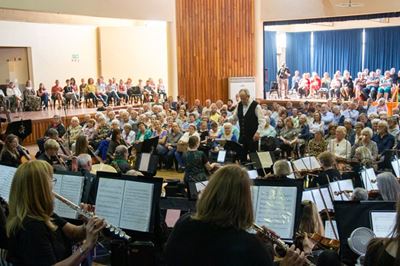 Come, all ye faithful and enjoy this concert