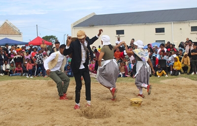 Air festival rises on the winds of unity