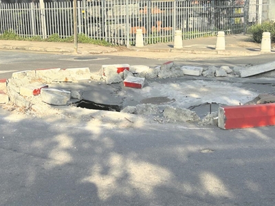 Giant sinkhole to be fixed