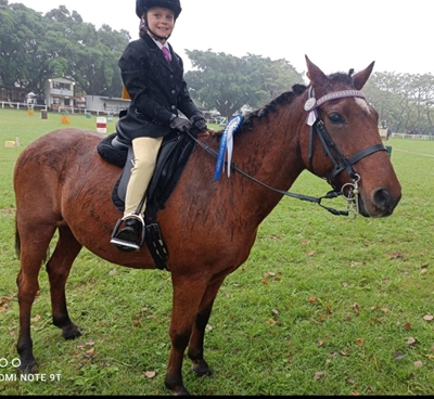 Talle rosette vir Lexi