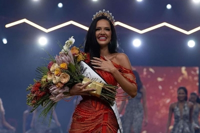 Natasha Joubert crowned Miss South Africa 2023