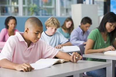 Skryf vir jou skool 'n prys los