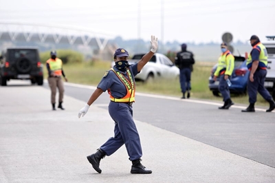 Almost all SA drivers feel unsafe when pulled over by cops