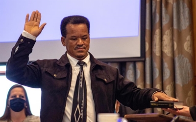 Arends says nay to more pay