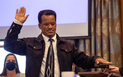 Arends says nay to more pay