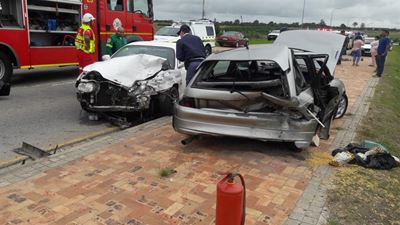 Ongelukke op paaie oral die naweek