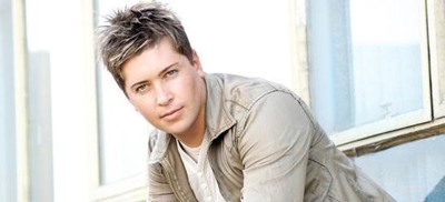 Ray Dylan sing op Brandwag