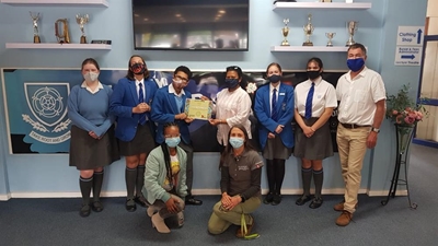 York High Animal Club receives award
