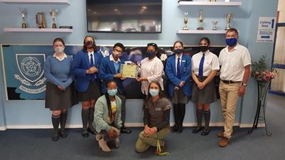 York High Animal Club receives award