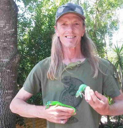 Local guardian of the Knysna Dwarf Chameleon