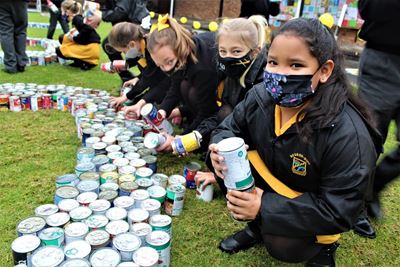 Jong 'warriors' help boere in nood