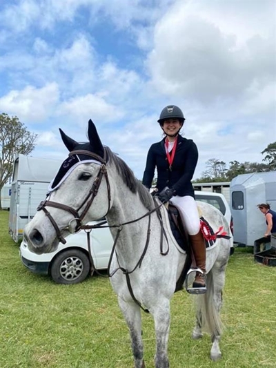 3 local junior equestrians ranked in the top 3 in SA