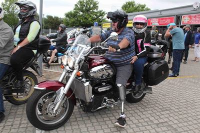 Ysterperde met 'n hart vir diere