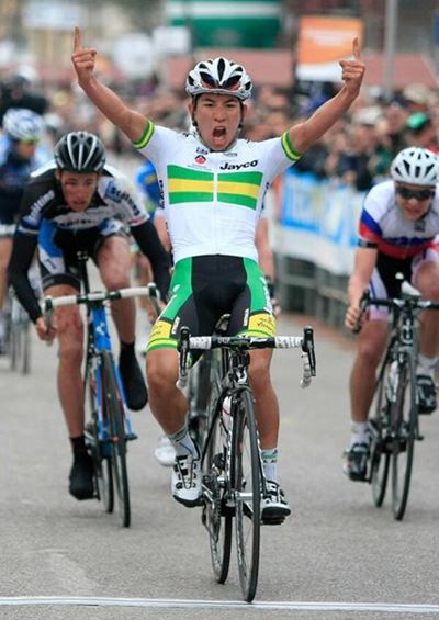 Ewan surges past Sagan to win second stage