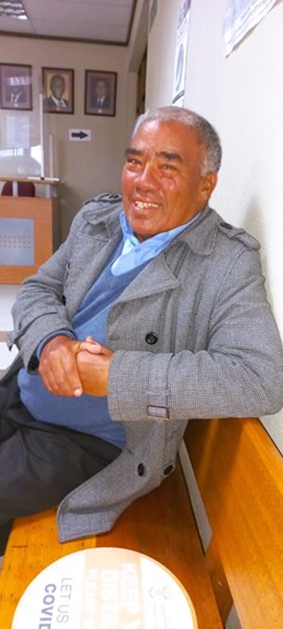 Jones onder vyfjaar huisares