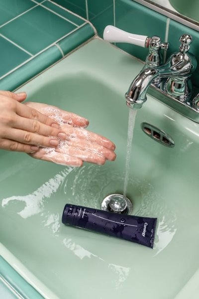 Soap vs hand sanitiser