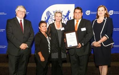 Minister vereer Wesbank vir wiskunde