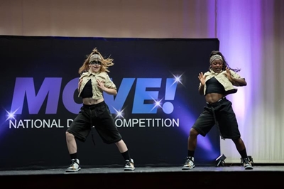 Knysna teens dance their way to Disney parade