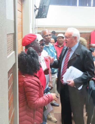SAMWU: Hele raad moet sien wat aangaan