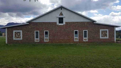Vreugde en hartseer vir gemeente oor nuwe kerk