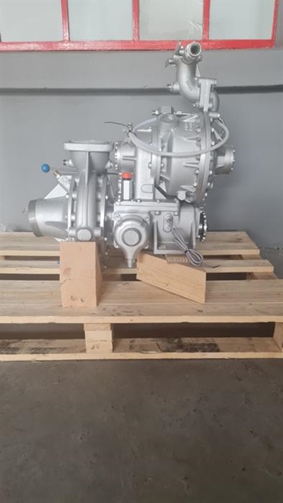 Fire engine pump driven by power take-off