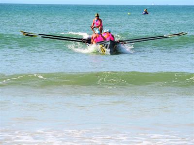 Cheers for Knysna surfboat crew