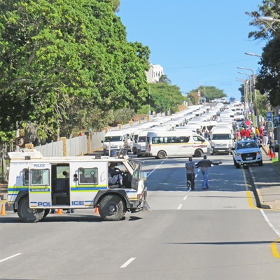 Taxi drivers, owners demonstrate