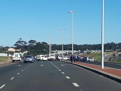 Plett riots flare up again