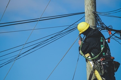 Committee agrees in principle to inquiry into power procurement deals