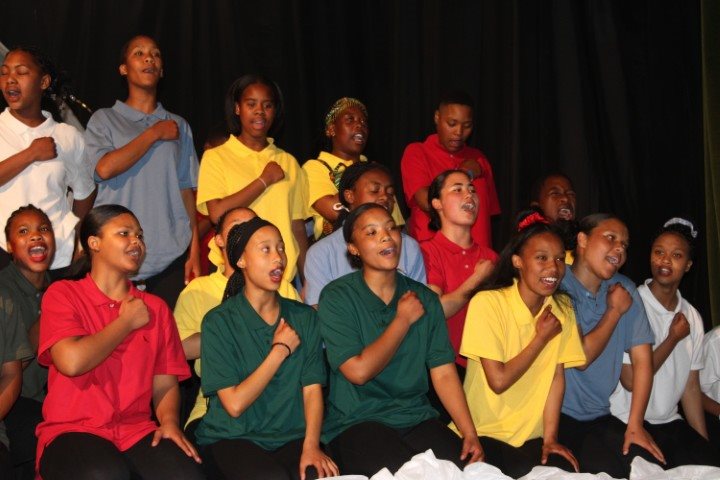 Vaardigheidskole lewer lewenidge vertoning