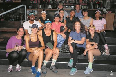 Deelnemers kies kaasburgers bo tradisionele medaljes