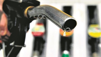 Lower oil prices set up fuel price drop